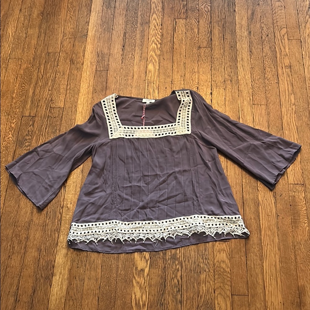 Umgee Brown and Cream Blouse with Elegant Design